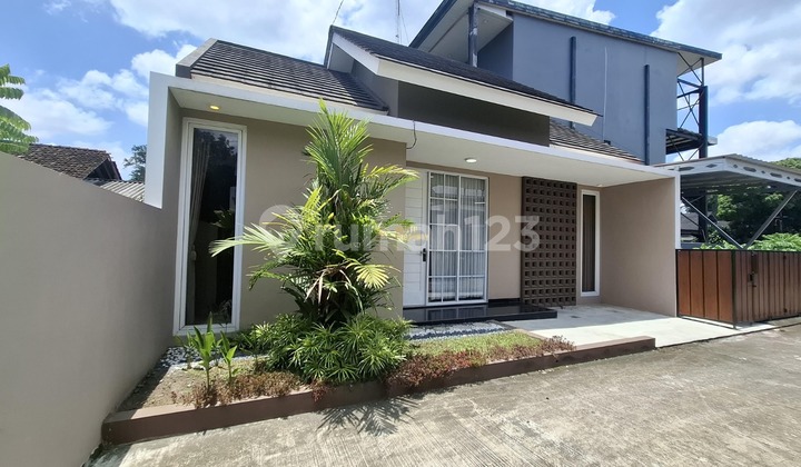 Rumah Siap Huni Dekat Jalan Raya Kadisoka Purwomartani