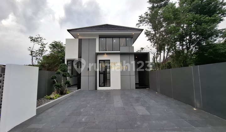 Rumah Desain Mewah Dalam Cluster Eksklusif Ngaglik Rumah Desain Mewah Dalam Cluster Eksklusif Ngaglik