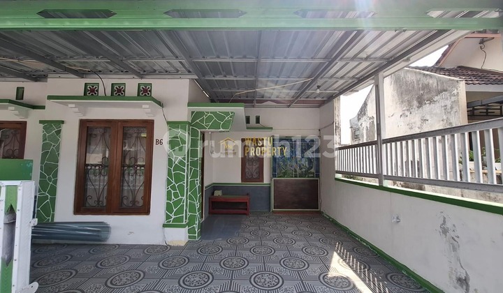 DIJUAL RUMAH SIAP HUNI 800 JUTAAN SHM 6 MENIT KE SMA DE BRITTO JOGJA DI CATURTUNGGAL DEPOK  2