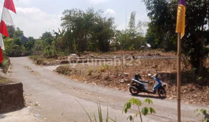 Strategic Plot for Sale 4 Million per M2 SHM Yard Near UII in Sardonoharjo Ngaglik Strategic Plot for Sale 4 Million per M2 SHM Yard Near UII in Sardonoharjo Ngaglik