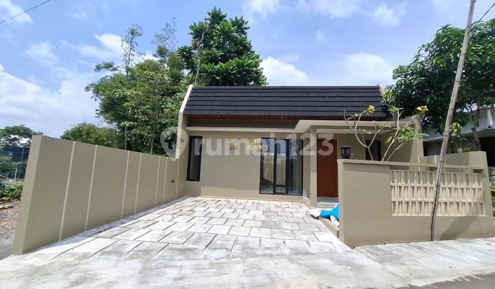 Rumah Murah, 3 Kamar Tidur, Timur Pasar Gentan, Sleman