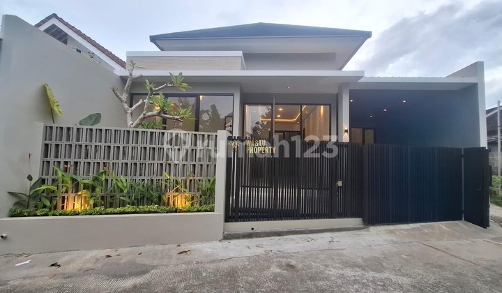 Rumah Siap Huni, 5 Menit Dari Gereja Katolik di Kalasan Rumah Siap Huni, 5 Menit Dari Gereja Katolik di Kalasan