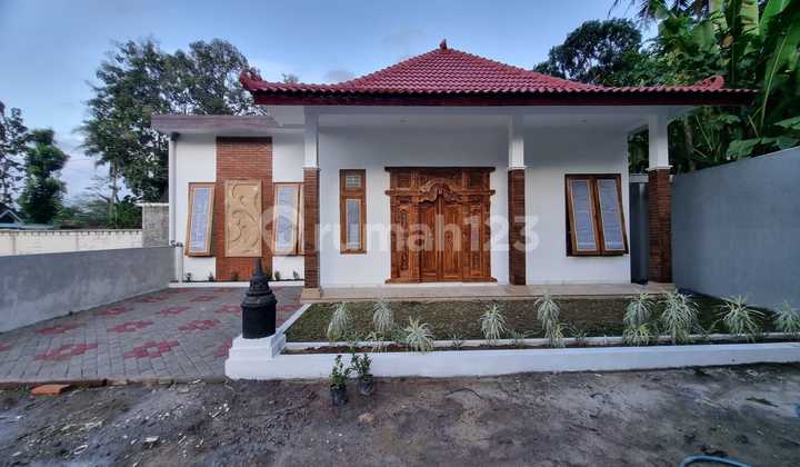 RUMAH EKSKLUSIF JAWA MODERN DI KAWASAN WISATA BOROBUDUR, MAGELANG  1