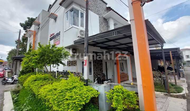 UNIT RUMAH INDUK DAN KOST EXCLUSIVE 50 METER DARI UII UNIT RUMAH INDUK DAN KOST EXCLUSIVE 50 METER DARI UII