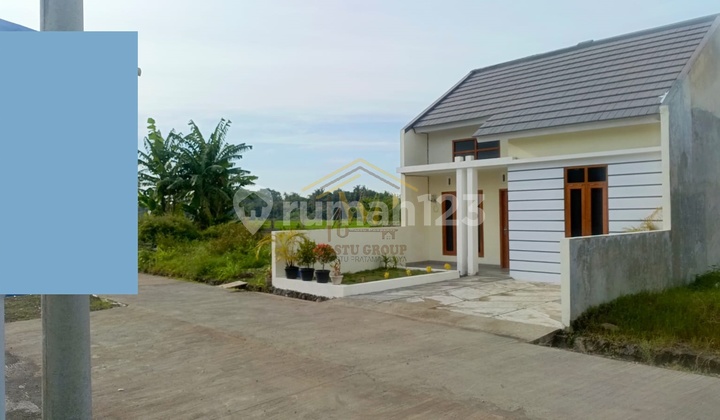 Beautiful Minimalist House Latest Near Godean Market 2