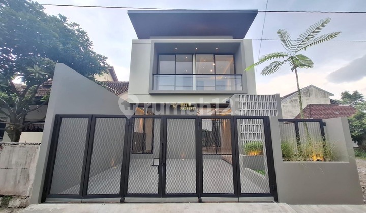 Rumah Siap Huni, 2 Lantai, Full Furnished Dekat Pasar Gentan 2