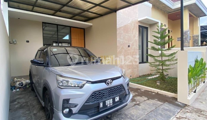 Affordable House, Ready to Live, North of Godean Market in Seyegan 2