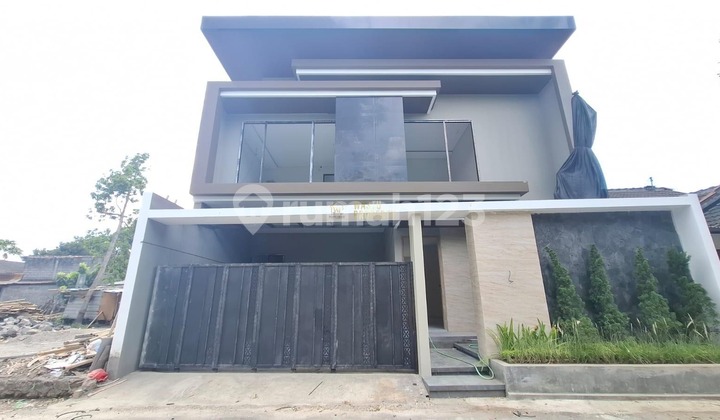 Luxury 2-Story House, Close to Jogja Solo Main Road in Kalasan 1