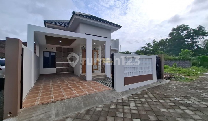 Rumah Cluster Siap Huni Strategis Dekat Sekolah Budi Mulia 2