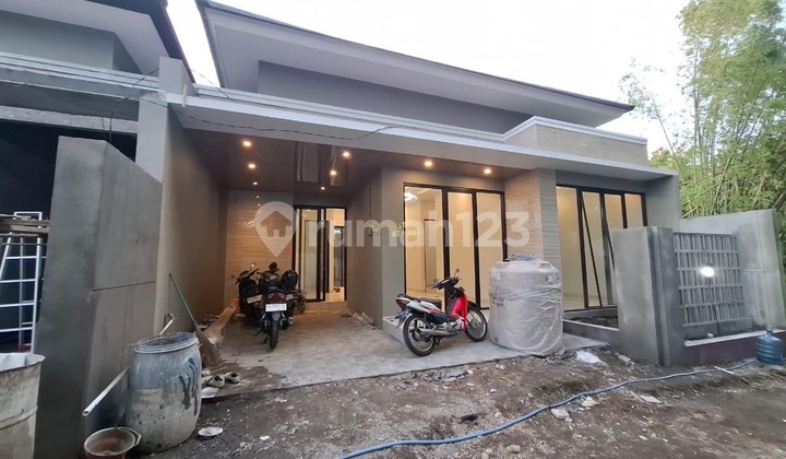 Rumah Dalam Cluster, 6 Menit Sekolah Budi Mulia Kenayan 2