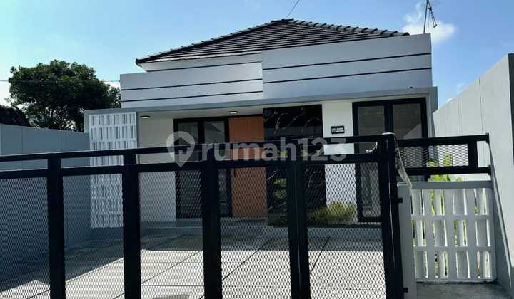 Rumah Minimalis Modern Siap Huni Dekat Taman Denggung