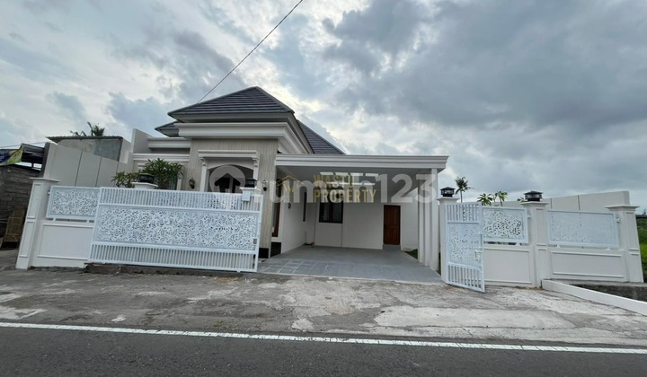 Villa Design Klasik Tanah Luas Fully Furnish Dekat Uii Villa Design Klasik Tanah Luas Fully Furnish Dekat Uii