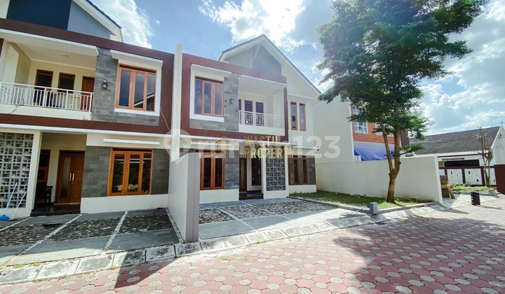 2-Story House, Ready to Occupancy, Near Adi Sutjipto Airport in Kalasan 2