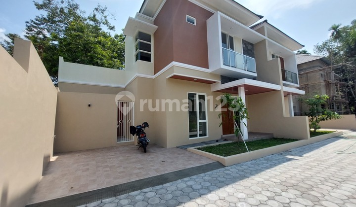 RUMAH MEWAH DALAM CLUSTER DI MADUREJO, PRAMBANAN 2