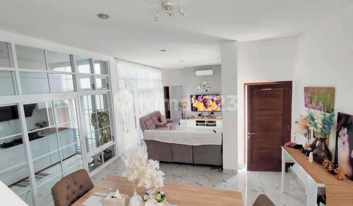 Beautiful House in a Cluster at Maguwoharjo Sleman, Semi-Furnished 2