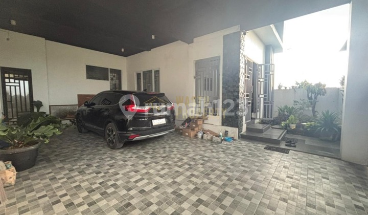 Rumah Mewah 2 Lantai Carport Luas Full Furnished Akses Strategis 2