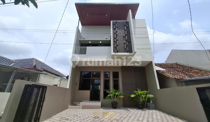 Dijual Rumah 2 Lantai Siap Huni, Dekat Rs Jih Dijual Rumah 2 Lantai Siap Huni, Dekat Rs Jih