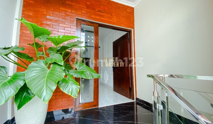 3-STORY LUXURY HOUSE READY FOR OCCUPANCY IN MAGUWOHARJO, SLEMAN 2