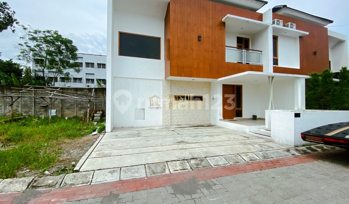 RUMAH 2 LANTAI MURAH DI JL. RAYA TAJEM RUMAH 2 LANTAI MURAH DI JL. RAYA TAJEM