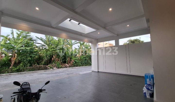 Ready-to-Occupy Luxury Furnished House in Maguwoharjo