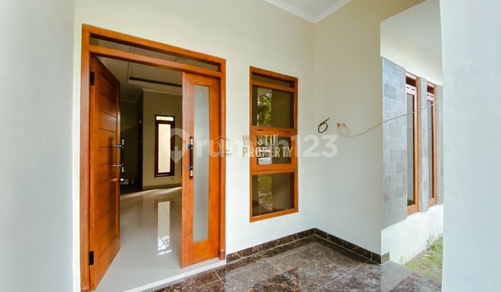 Rumah 2 Lantai, Siap Huni, 7 Menit ke Bandara Adi Sutjipto di Kalasan 2