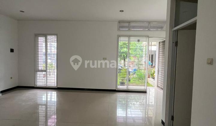 Disewakan Rumah di Tki 5 Pinewood