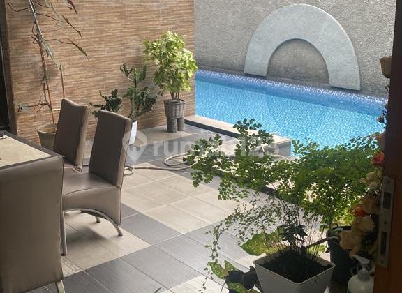 Dijual Cepat Rumah di Singgasana Dijual Cepat Rumah di Singgasana