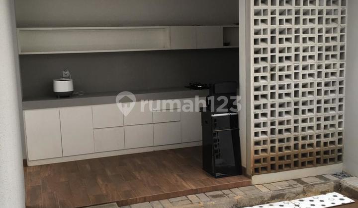 For Rent: House in Flora Cluster Summarecon For Rent: House in Flora Cluster Summarecon