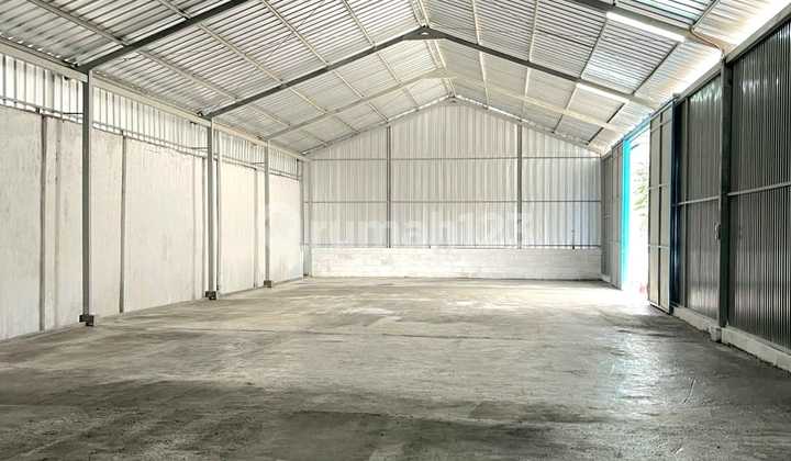 Warehouse For Rent On Kiaracondong Main Road