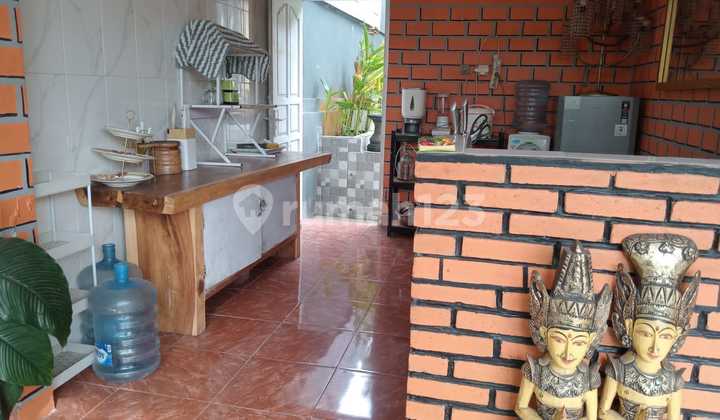 4 Bedroom Villa by the Roadside