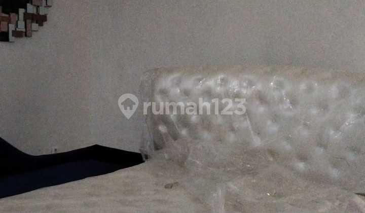 Rumah 2 Lantai di Aralia Fullfurnish 5Kamar Tidur Harapan Indah Bekasi 2