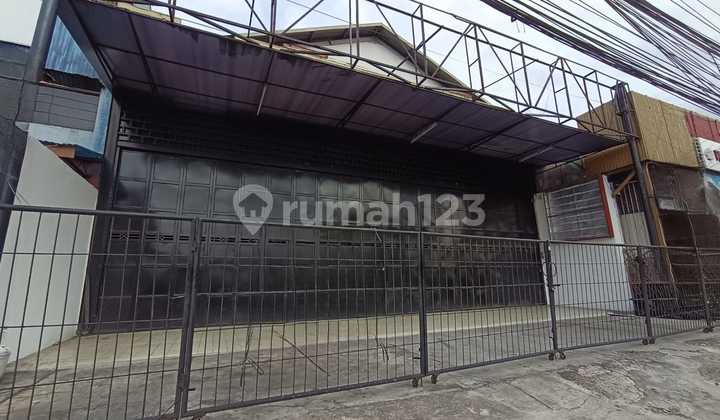 Warehouse for rent, former showroom on Raya Sultan Agung.