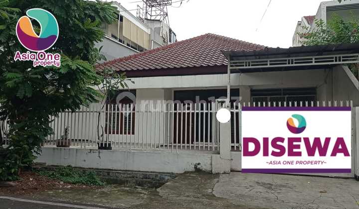 Rumah Siap Huni dengan 5 Kamar Tidur di Kampung Ambon Jakarta Timur 1