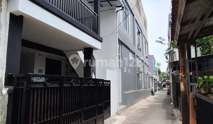 Dijual rumah Induk dan kos-kosan di Duren Sawit, Jakarta Timur 2