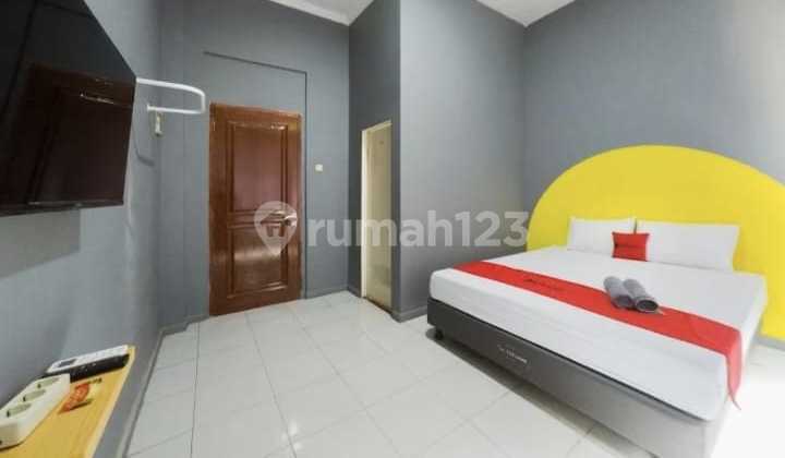 Gedung Berupa Hotel Aktif 47 Kamar Tidur di Tubun Jakarta Barat Dekat Semanggi