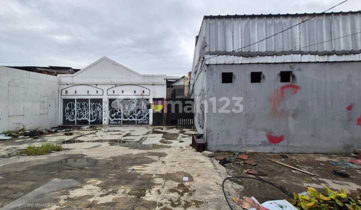 For Rent: Commercial Space, Former Restaurant on Raya Pekayon, Bekasi