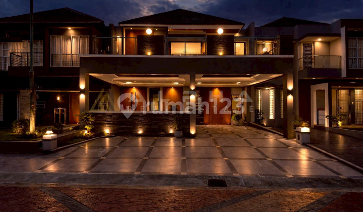 Rumah Besar Cantik Full Interior di Batam Centre