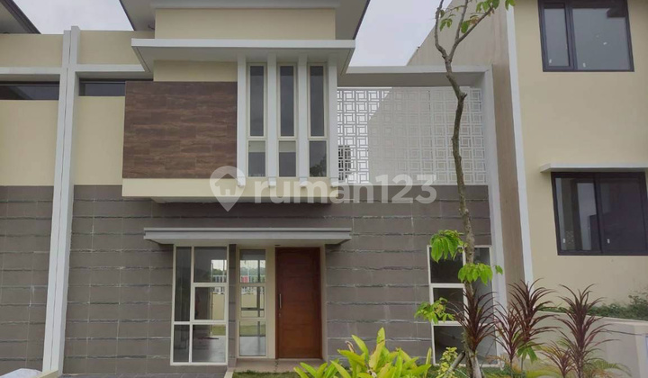 Rumah, 2 Lantai, Dekat Universitas The Home Southlink 1