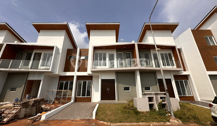 Pasir Putih Dekat ke Sekolah, Pasar, MCD, Supermarket TOP100