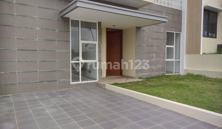 Rumah, 2 Lantai, Dekat Universitas The Home Southlink 2