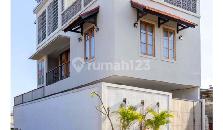 Minimalist Villa with Old-Time Ambiance at Pura Demak Barat Denpasar, Bali Minimalist Villa with Old-Time Ambiance at Pura Demak Barat Denpasar, Bali