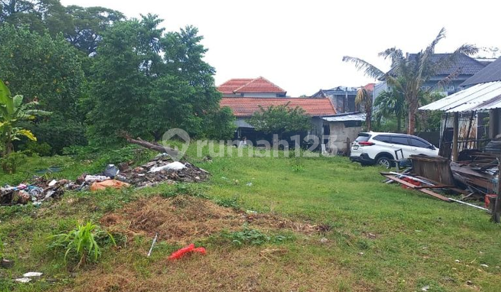 Hook Land in Tumbak Sari, Kedonganan, Badung