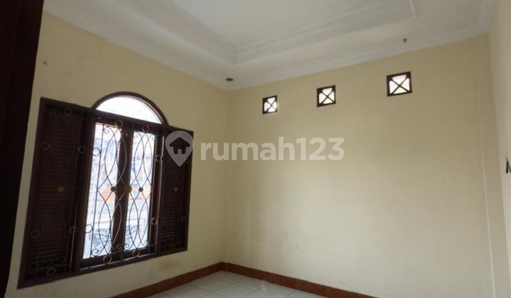 Rumah Cantik 2 Lantai Raya Pemogan Denpasar 2