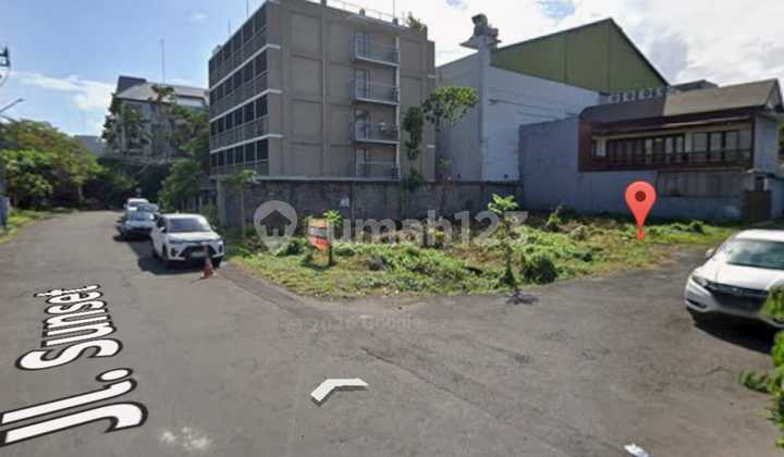 Land in an Elite Residential Area with a Hotel Environment on Sunset Road
