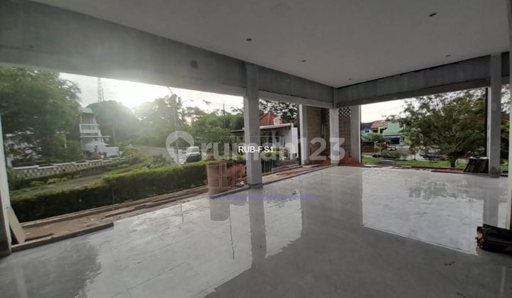 For Sale / Rent Beautiful 5 Row Shophouses in Batam Center. 2