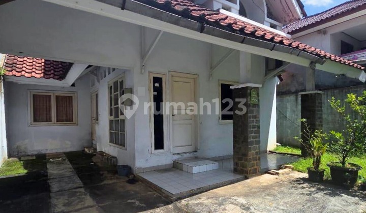Rumah Pinggir Jalan Lokasi Sangat Strategis di Anggrek Loka Bsd City