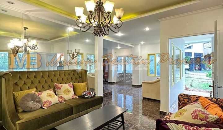 Rumah Cantik Siap Huni Posisi Hook Lokasi Nyaman dan Strategis di Cirendeu - Tangerang Selatan 2