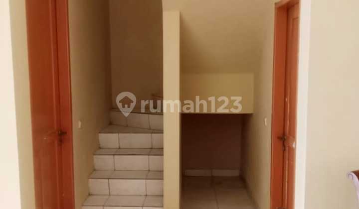 Disewakan Rumah Semi Furnish Bagus, Rapi & Nyaman di Victoria River Park Bsd - Tangsel 2