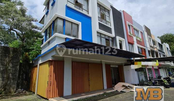 Disewakan Depan Ruko, Belakang Rumah !! Hanya Ada di Ruko Manhattan The Green Disewakan Depan Ruko, Belakang Rumah !! Hanya Ada di Ruko Manhattan The Green