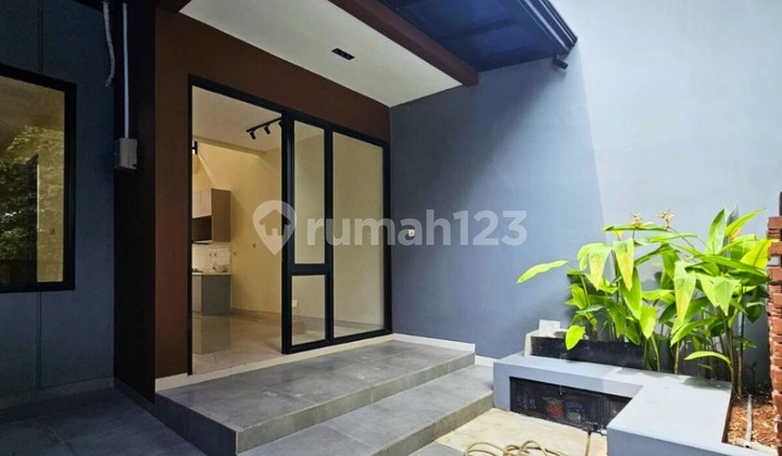 Rumah Cantik Minimalis 2Lt Siap Huni di Kencana Loka, Bsd 2